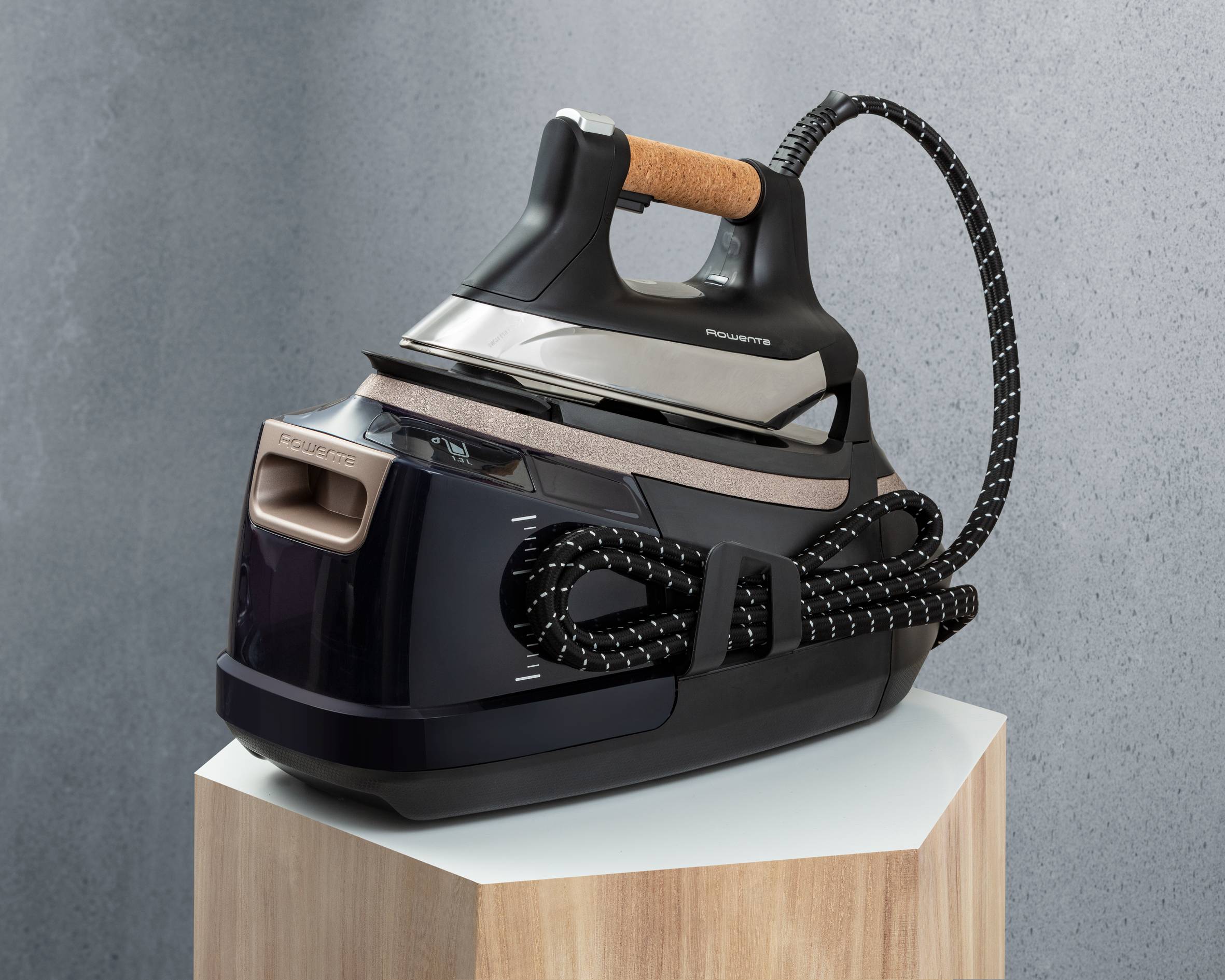 Eco Steam Pro, Ferro con Caldaia, Eco-designed, 600 g/min, Beige, Cork Handle