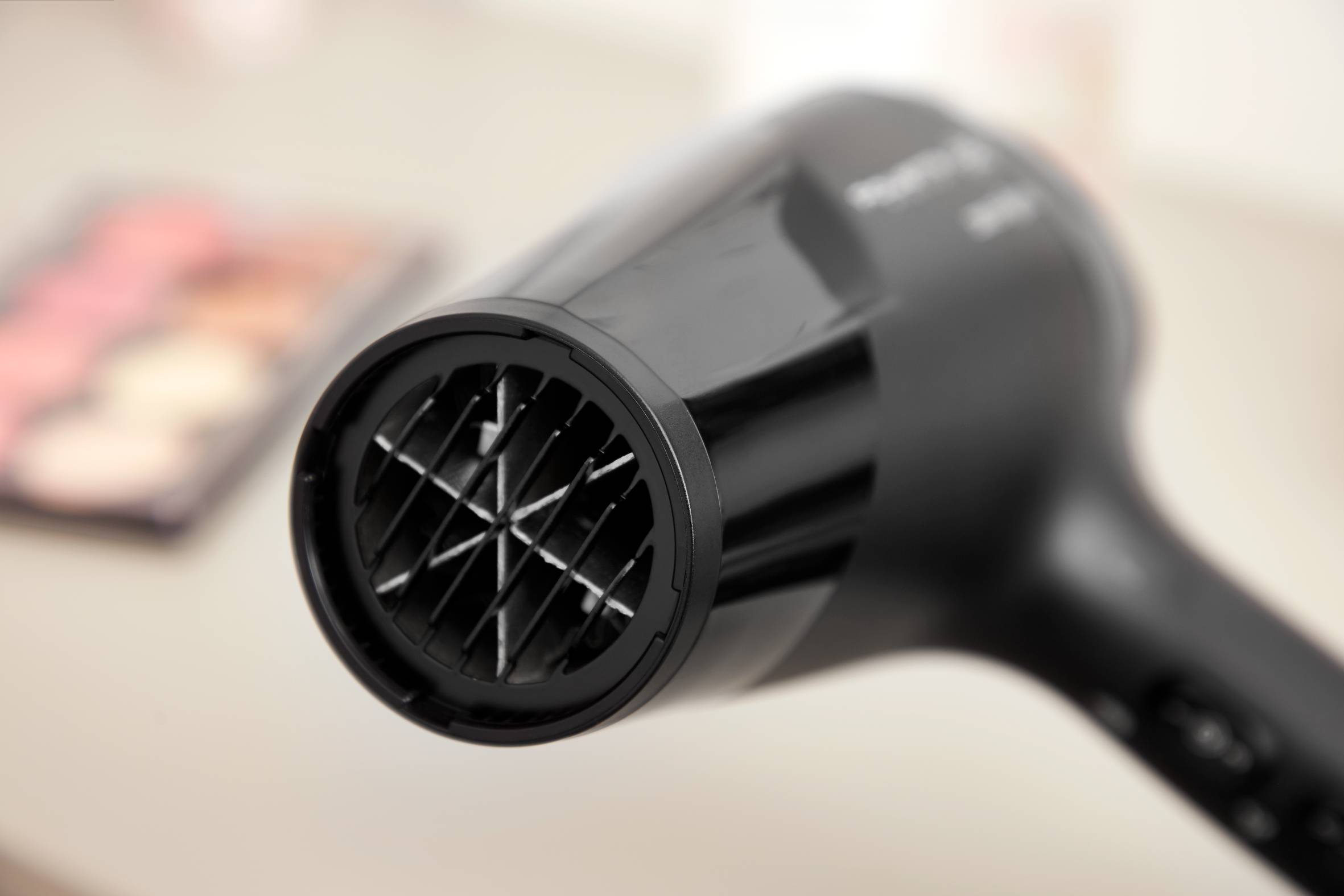 Studio Dry Glow, Asciugacapelli, Motore DC, 2300 EW, Risparmio energetico